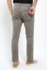 Cardinal Celana Panjang Chinos Skinny Pria E0142BK12H